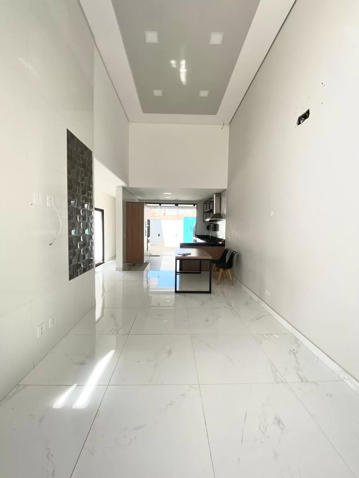 Casa Térrea à Venda com 3 quartos sendo 1 suíte e área gourmet com churrasqueira, 109m² em Sorocaba/SP no Condomínio Terras de São Francisco