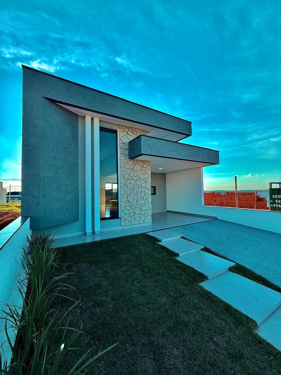 Casa Térrea à Venda com 3 dormitórios sendo 1 suíte e área gourmet com piscina, 136m² no Condomínio Reserva Ipanema em Sorocaba/SP