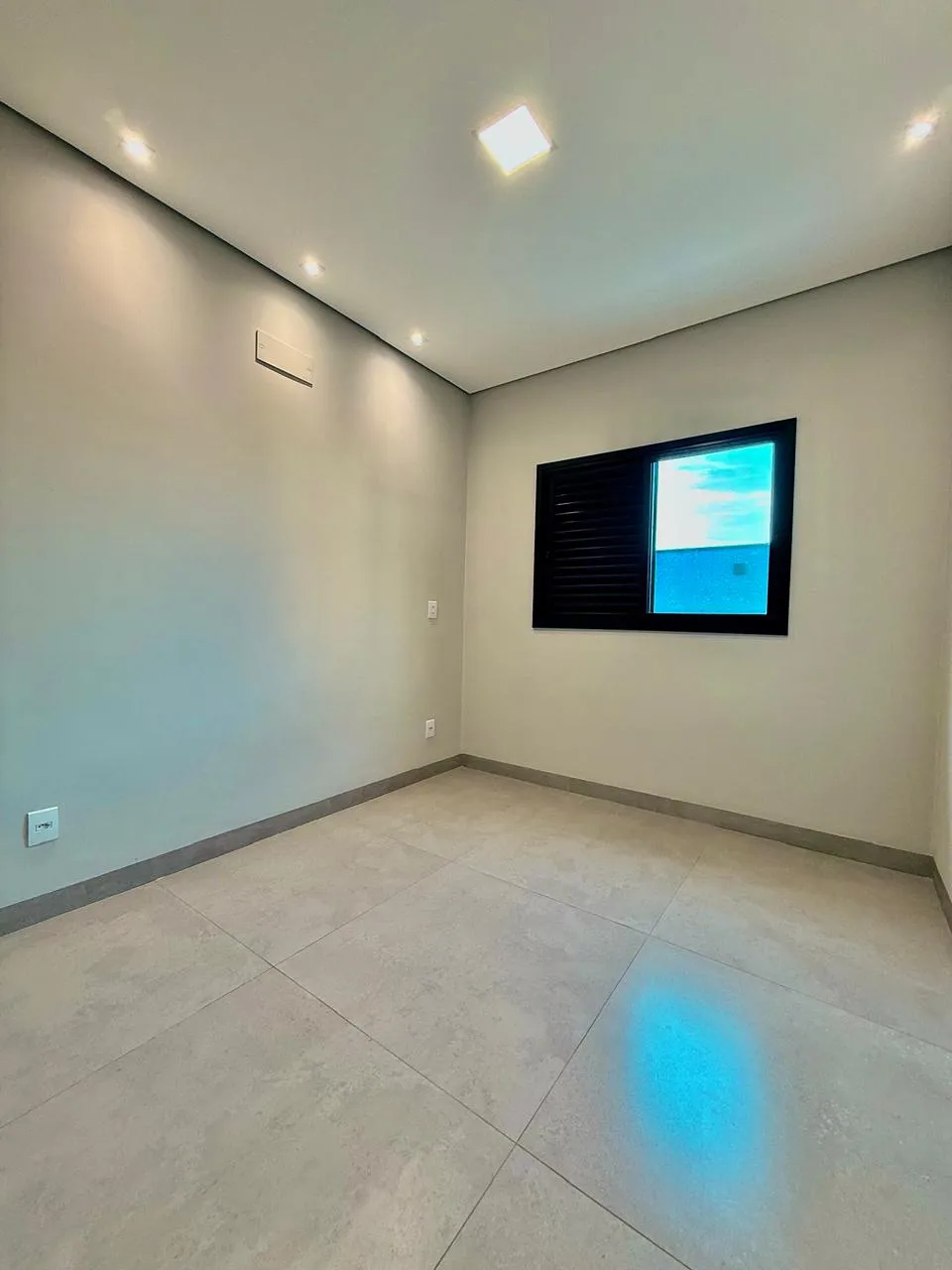 Casa Térrea à Venda com 3 dormitórios sendo 1 suíte e área gourmet com piscina, 136m² no Condomínio Reserva Ipanema em Sorocaba/SP