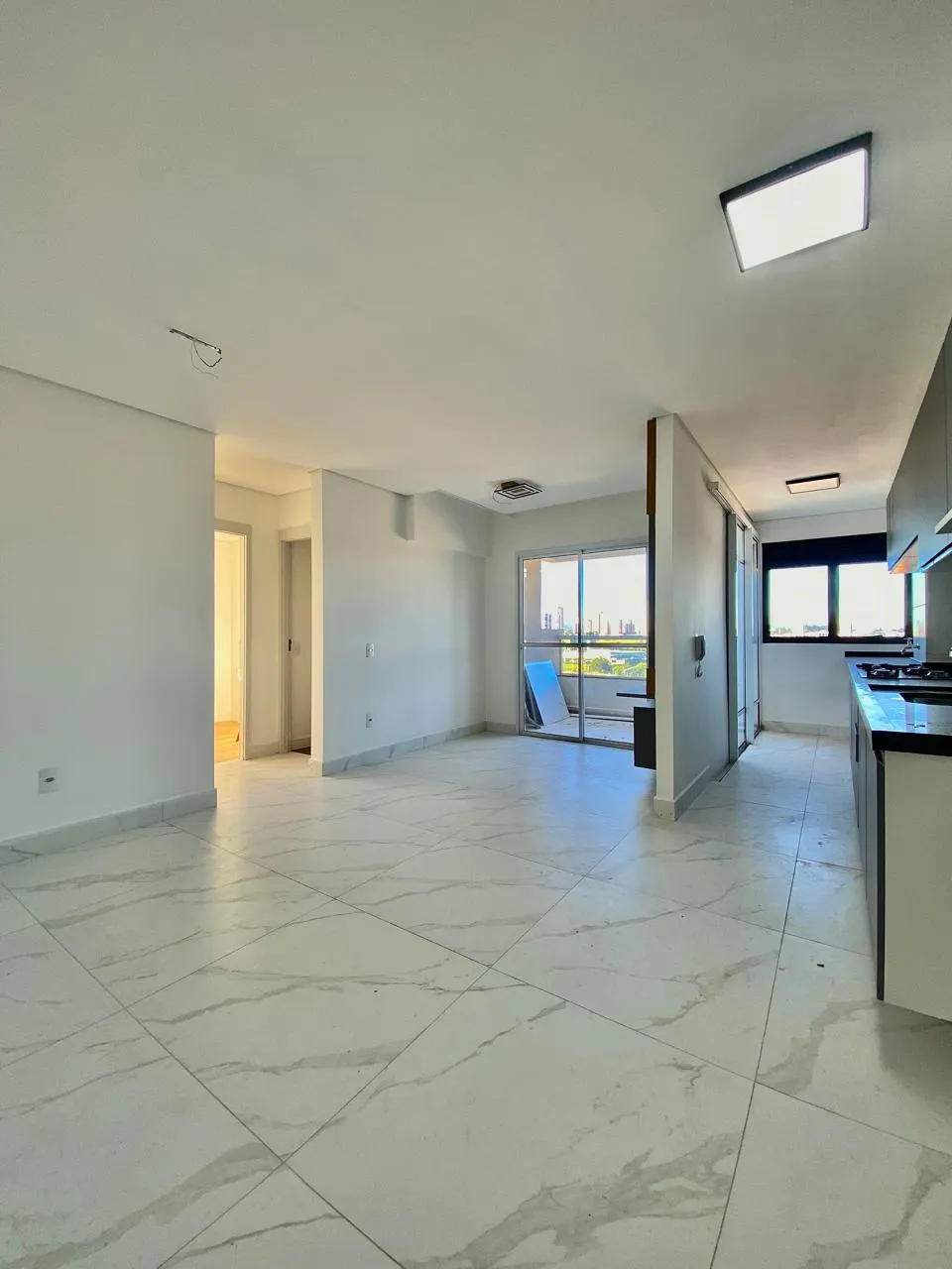 Apartamento à Venda com 3 dormitórios sendo 1 suíte e acabamento moderno, 69m² no Condomínio Residencial Golden House em Sorocaba/SP