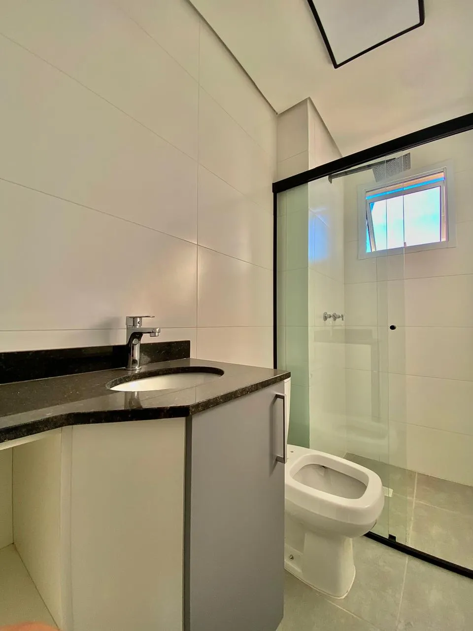 Apartamento à Venda com 3 dormitórios sendo 1 suíte e acabamento moderno, 69m² no Condomínio Residencial Golden House em Sorocaba/SP
