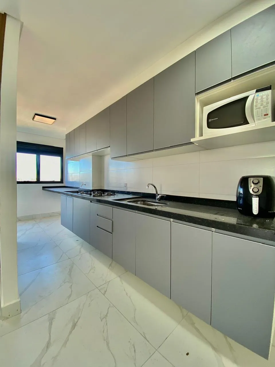 Apartamento à Venda com 3 dormitórios sendo 1 suíte e acabamento moderno, 69m² no Condomínio Residencial Golden House em Sorocaba/SP