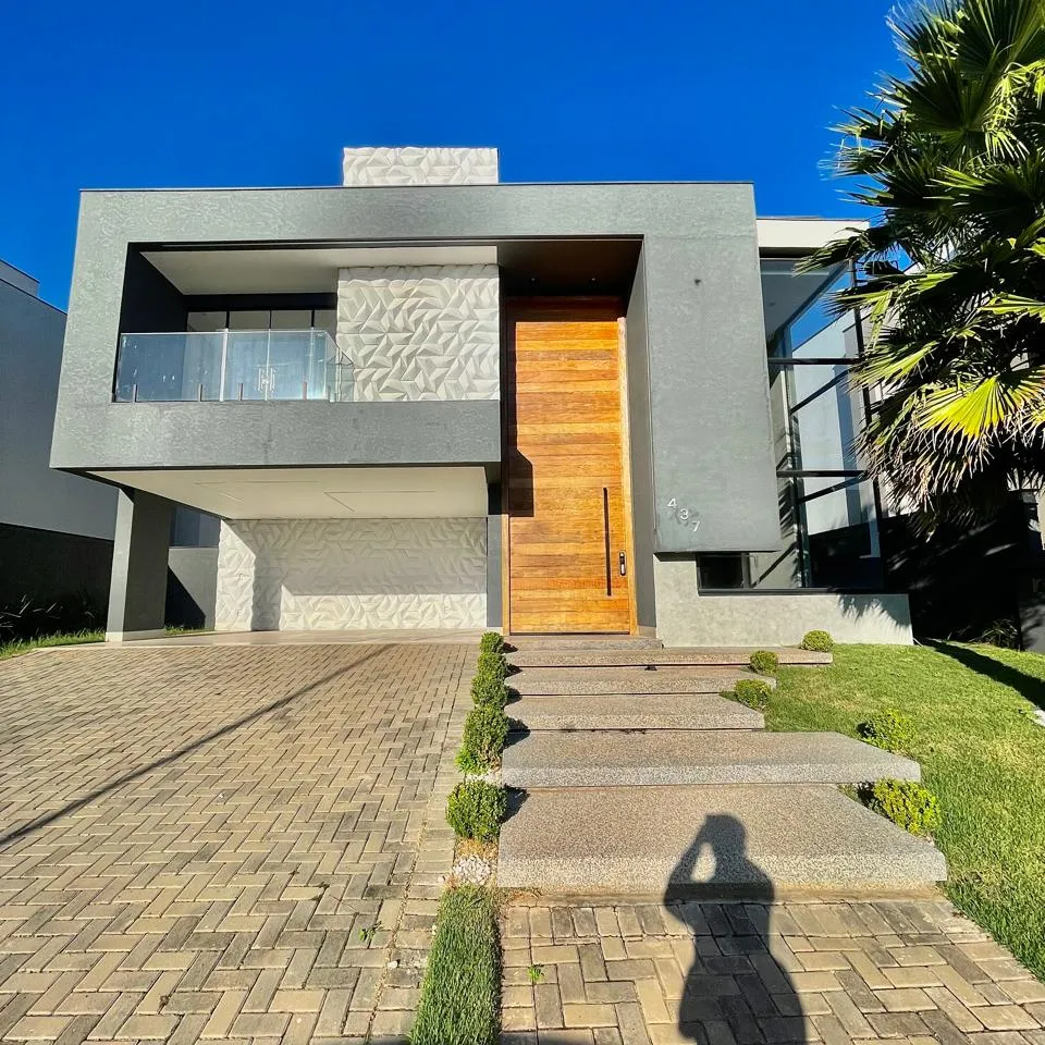 Sobrado à Venda Mobiliada com 3 suítes sendo 1 master com closet, escritório e área gourmet com piscina, 313m² no Condomínio Alphaville Nova Esplanada 4 em Votorantim/SP