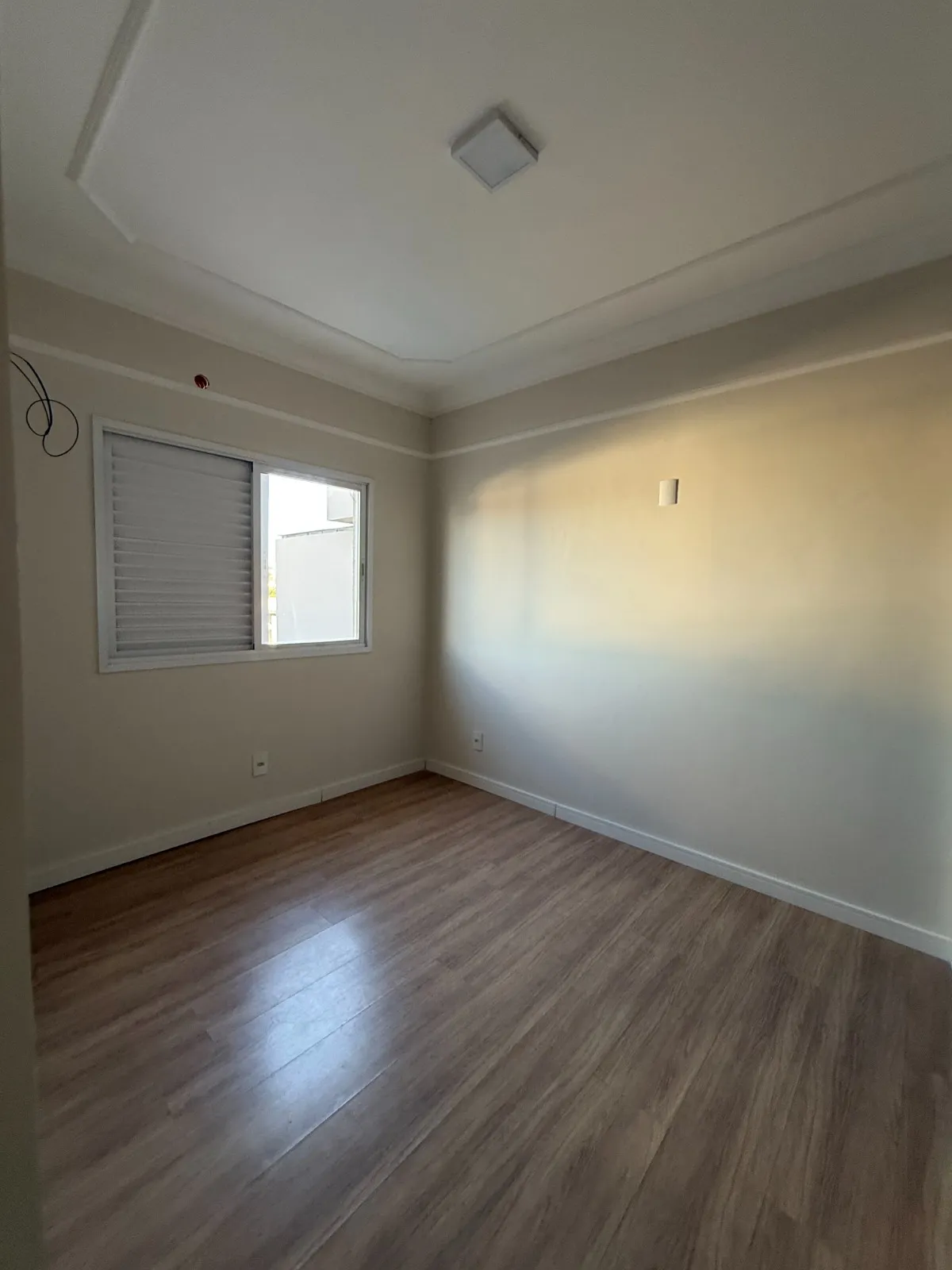 Sobrado à Venda com 3 suítes sendo 1 master e ampla área gourmet com piscina, 256m² no Condomínio Belvedere 2 em Votorantim/SP