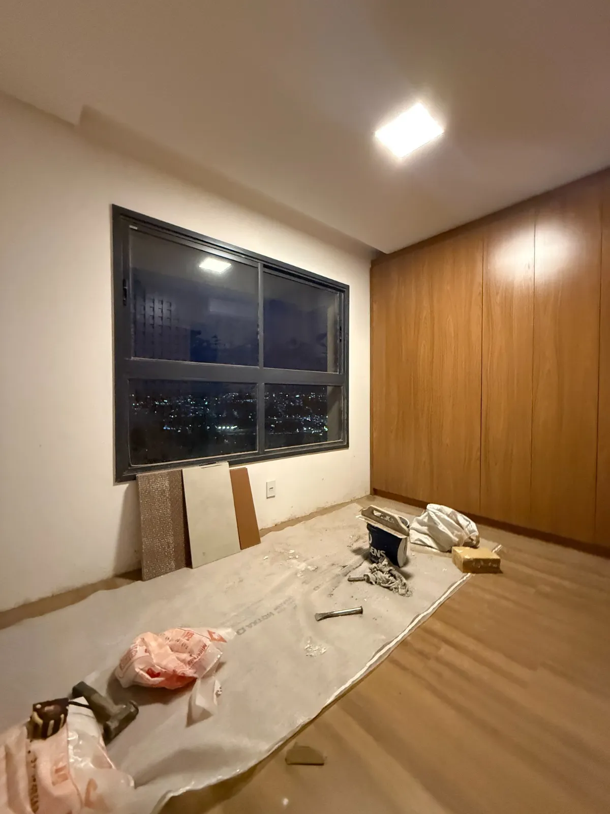 Apartamento à Venda com 2 suítes e ampla varanda gourmet integrada com vista livre, 78m² no Condomínio Alameda JK em Votorantim/SP