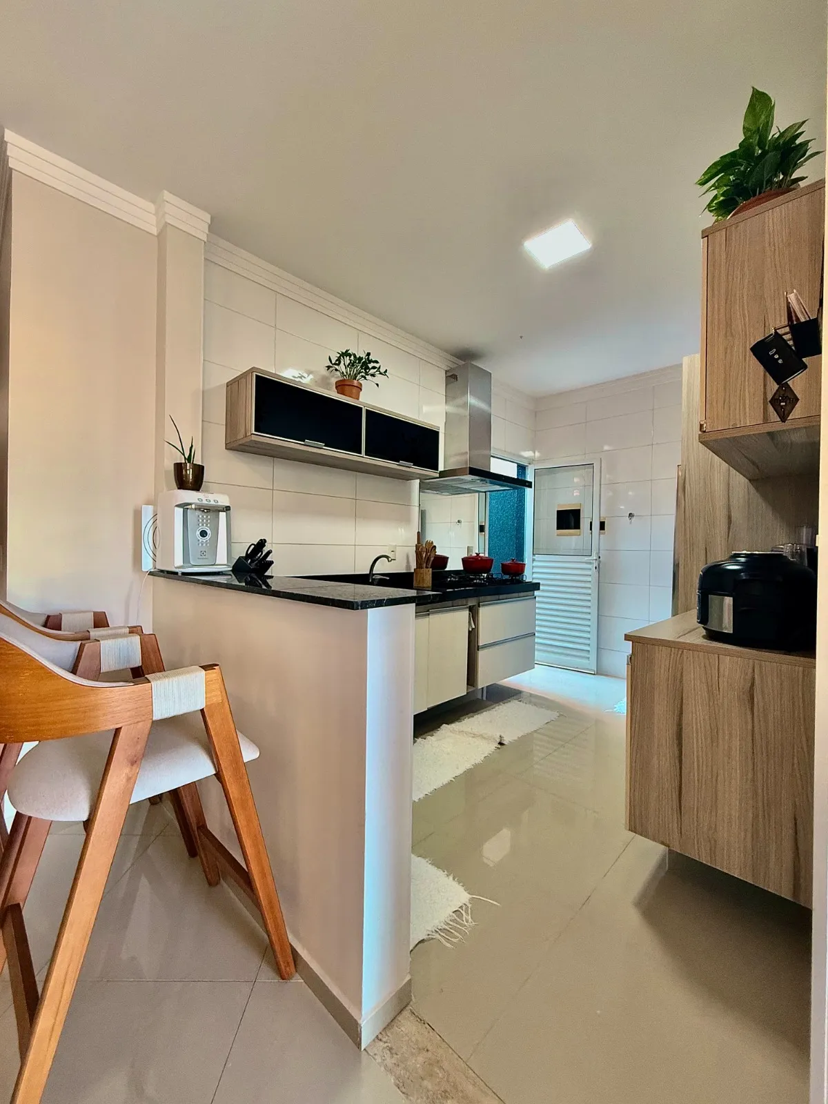 Sobrado à Venda Mobiliado com 3 dormitórios sendo 1 suíte master e área gourmet, 130m² em um terreno de 175m² no Condomínio Golden Park Residence 2 em Sorocaba/SP