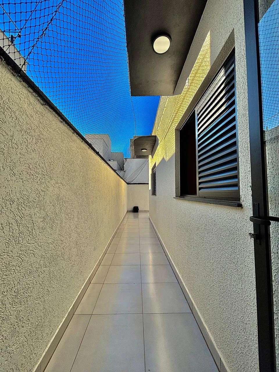 Casa Térrea Mobiliada à Venda com 3 amplos dormitórios sendo 1 suíte e área gourmet com churrasqueira, 137m² em um terreno de 200m² no Condomínio Reserva Ipanema em Sorocaba/SP