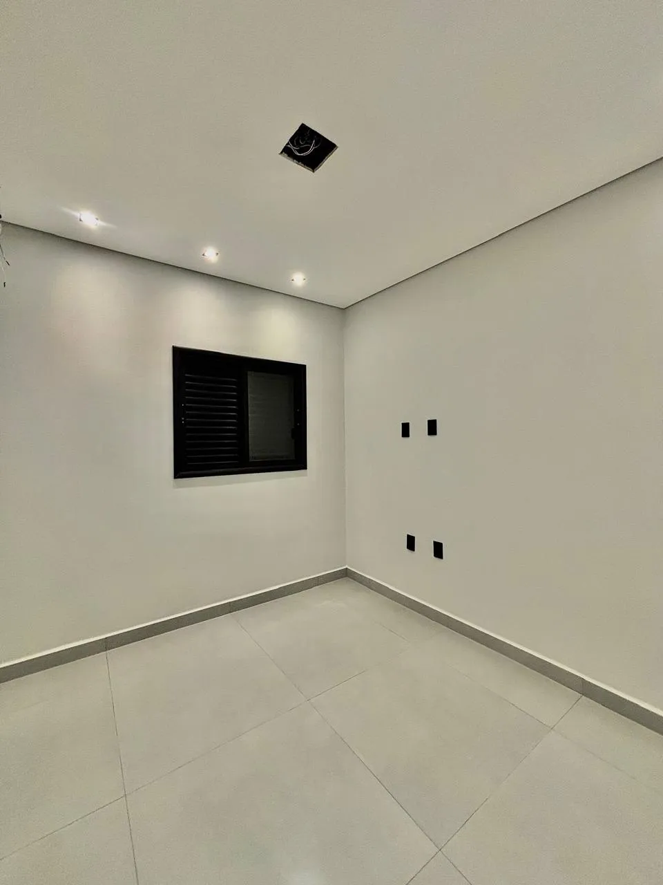 Casa Térrea à Venda com 3 dormitórios sendo 1 suíte e área gourmet com churrasqueira, 140m² em um terreno de 200m² no Condomínio Reserva Ipanema em Sorocaba/SP