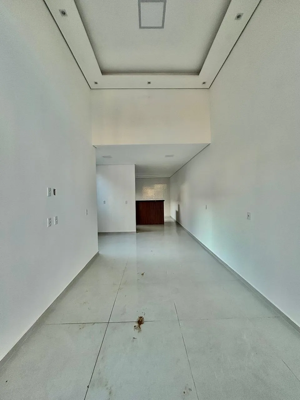 Casa Térrea à Venda com 3 dormitórios sendo 1 suíte master e ampla área gourmet com piscina no Condomínio Residencial Jardim em Sorocaba/SP