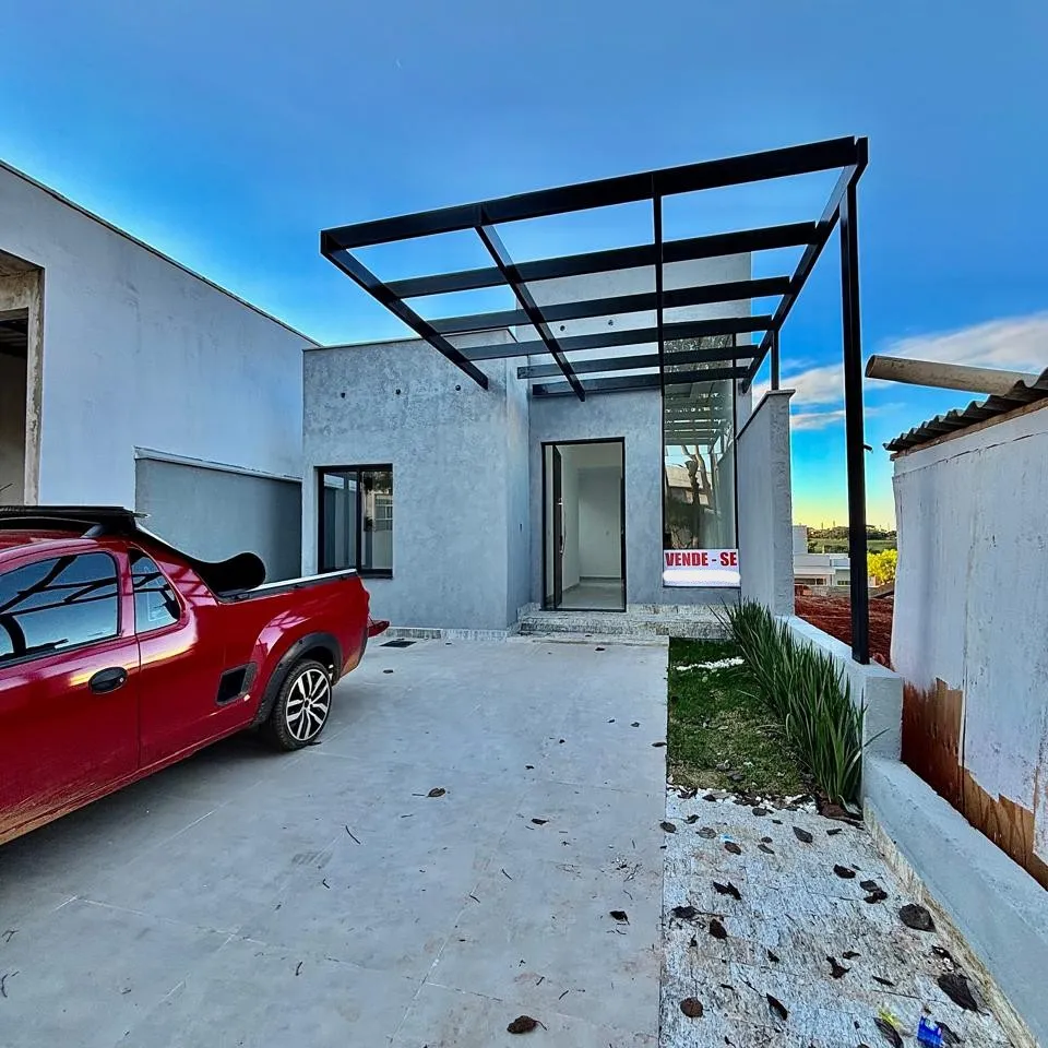 Casa Térrea à Venda com 3 dormitórios sendo 1 suíte master e ampla área gourmet com piscina no Condomínio Residencial Jardim em Sorocaba/SP