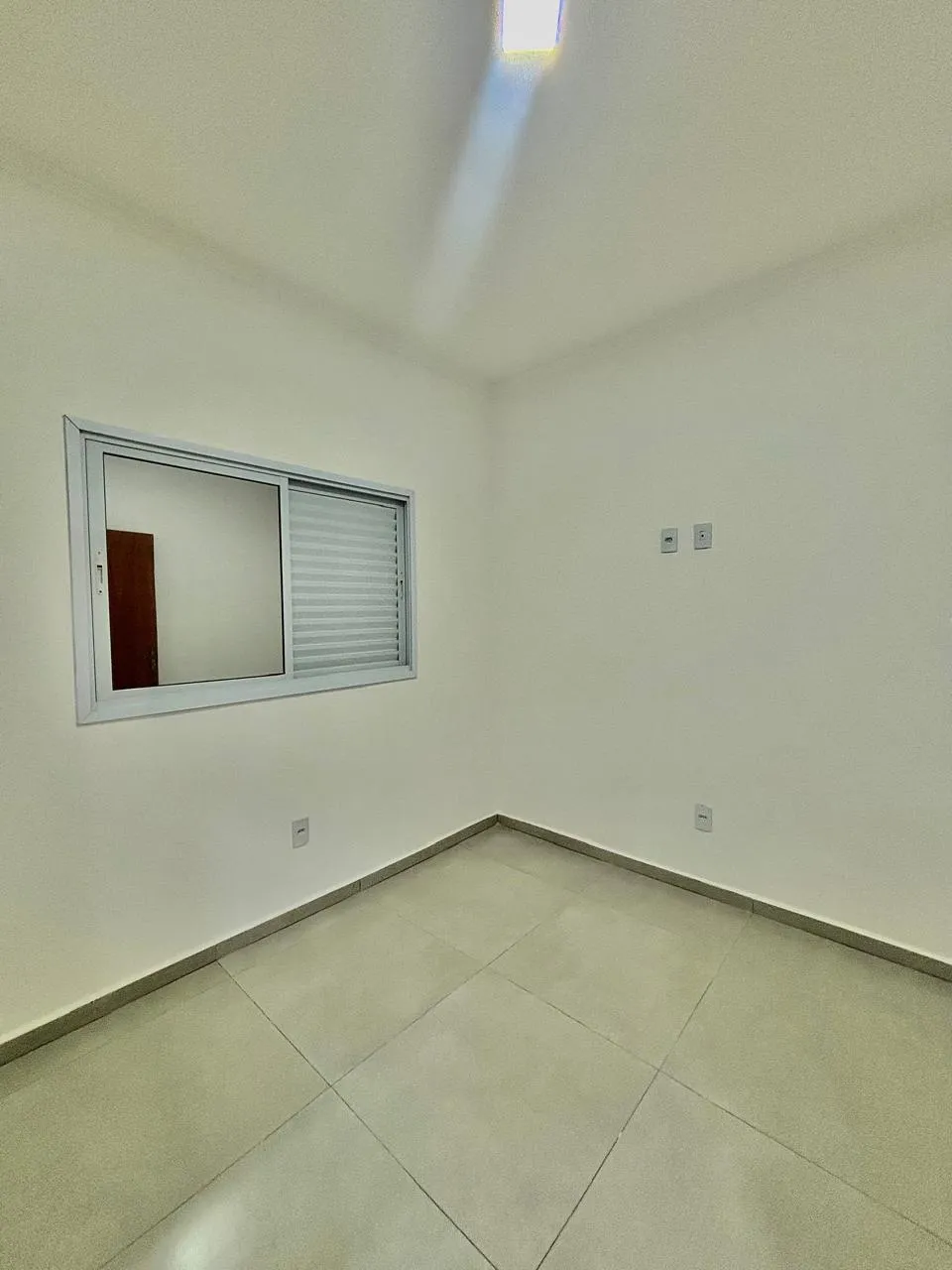 Casa Térrea à Venda com 3 dormitórios sendo 1 suíte e ampla área gourmet com churrasqueira, 100m² em um terreno de 152m² no Condomínio Horto Florestal Villagio em Sorocaba/SP