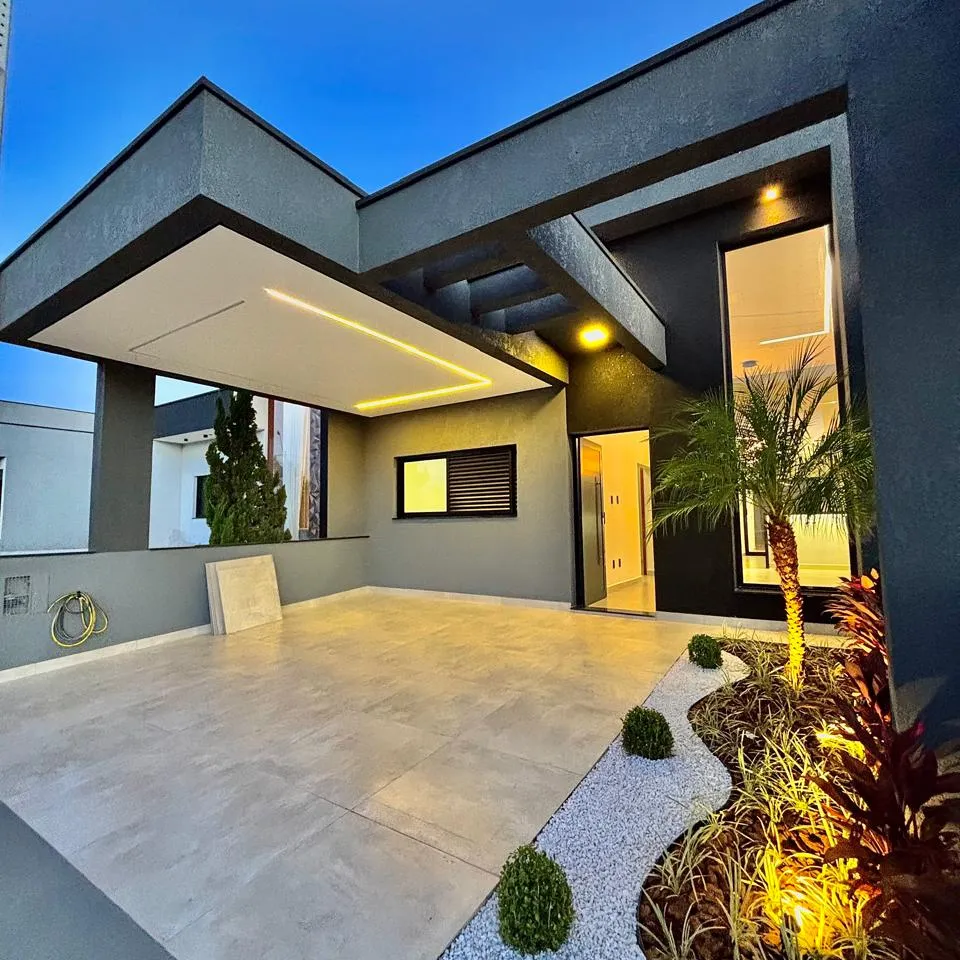 Casa Térrea à Venda com 3 dormitórios sendo 1 suíte e área gourmet com piscina, 115m² em um terreno de 151m² no Condomínio Horto Florestal Villagio em Sorocaba/SP