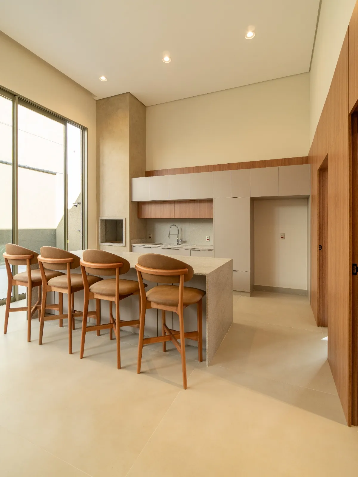 Casa à Venda com 3 suítes sendo 1 master e área gourmet com piscina, 205m² em um terreno de 312m² no Condomínio Belvedere 1 em Votorantim/SP