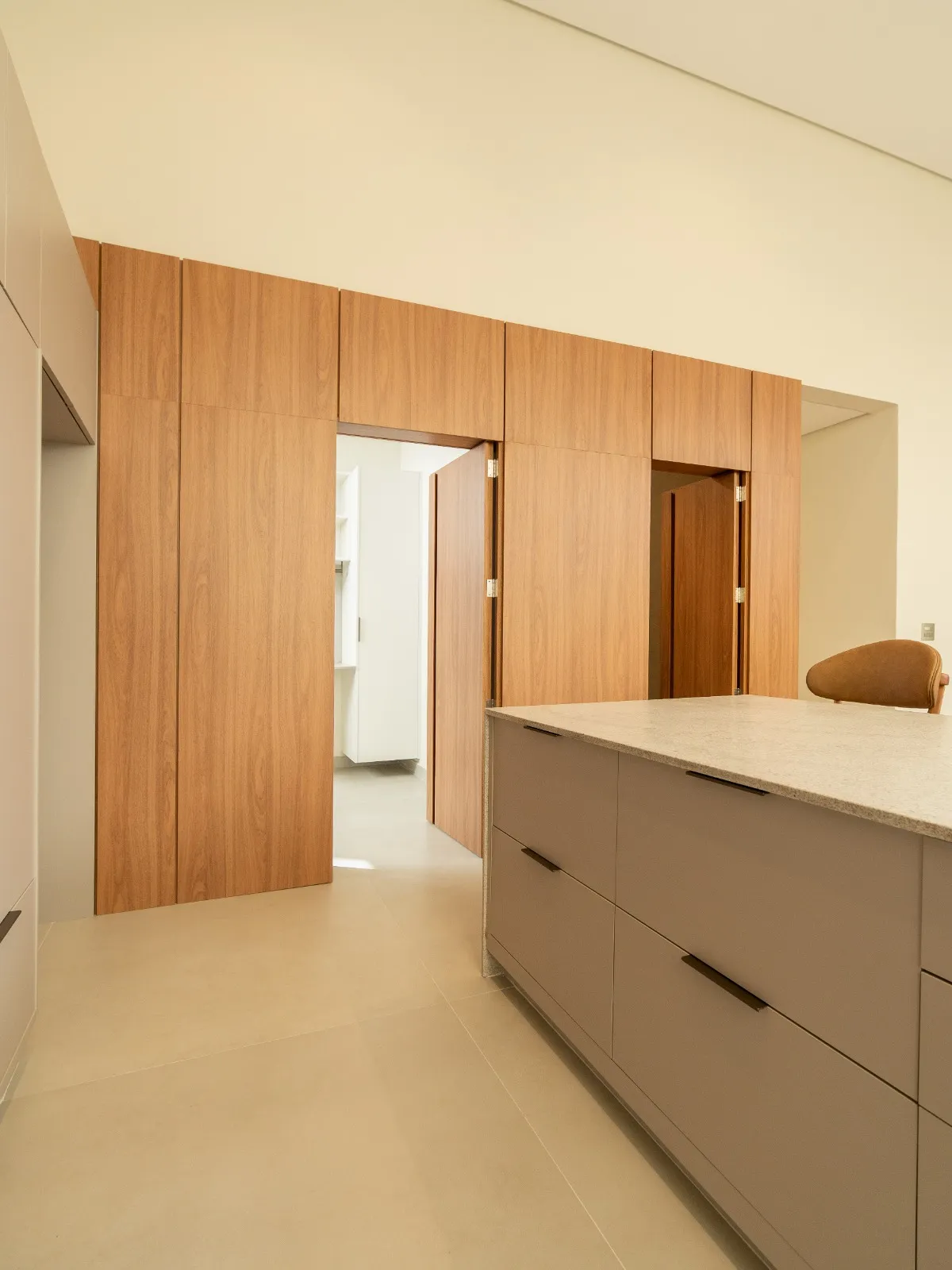 Casa à Venda com 3 suítes sendo 1 master e área gourmet com piscina, 205m² em um terreno de 312m² no Condomínio Belvedere 1 em Votorantim/SP