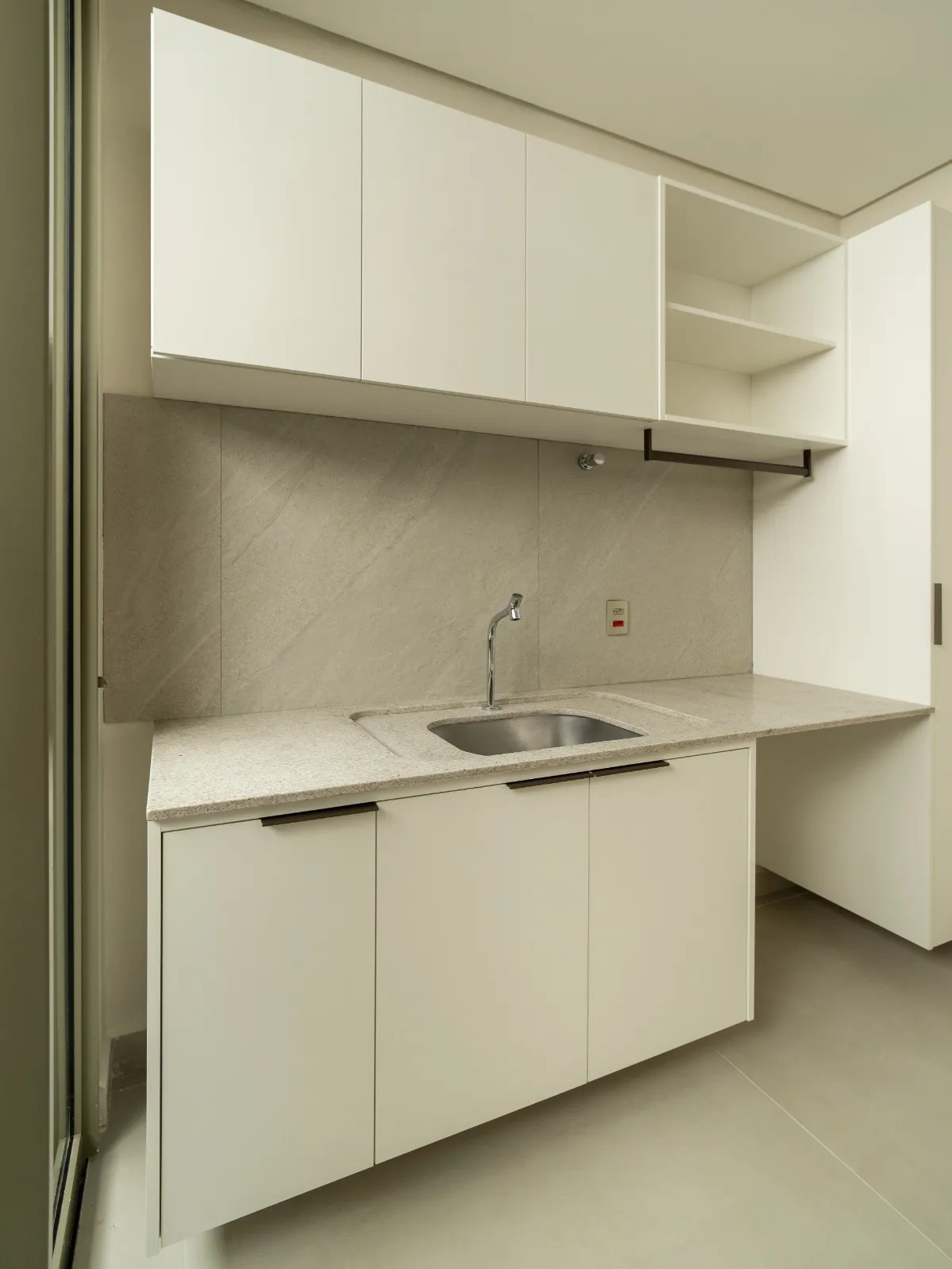 Casa à Venda com 3 suítes sendo 1 master e área gourmet com piscina, 205m² em um terreno de 312m² no Condomínio Belvedere 1 em Votorantim/SP