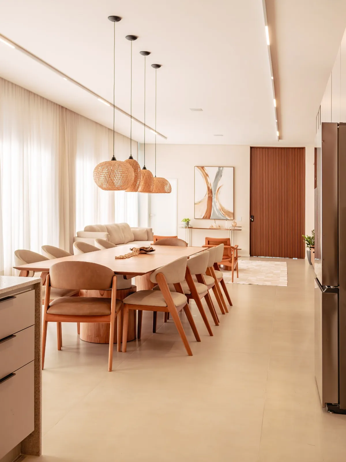 Casa de Alto Padrão à Venda com 3 ampla suítes sendo 1 master, área gourmet com piscina, 375m² em um terreno de 1000m² no Condomínio Fazenda Jequitibá em Sorocaba/SP