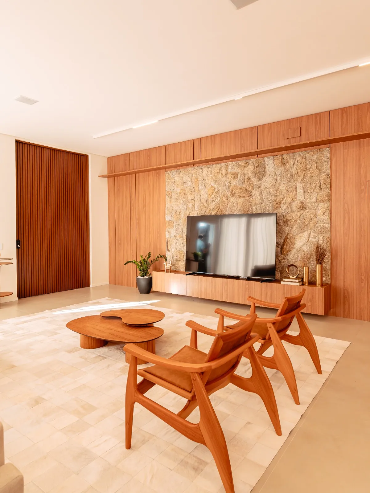 Casa de Alto Padrão à Venda com 3 ampla suítes sendo 1 master, área gourmet com piscina, 375m² em um terreno de 1000m² no Condomínio Fazenda Jequitibá em Sorocaba/SP
