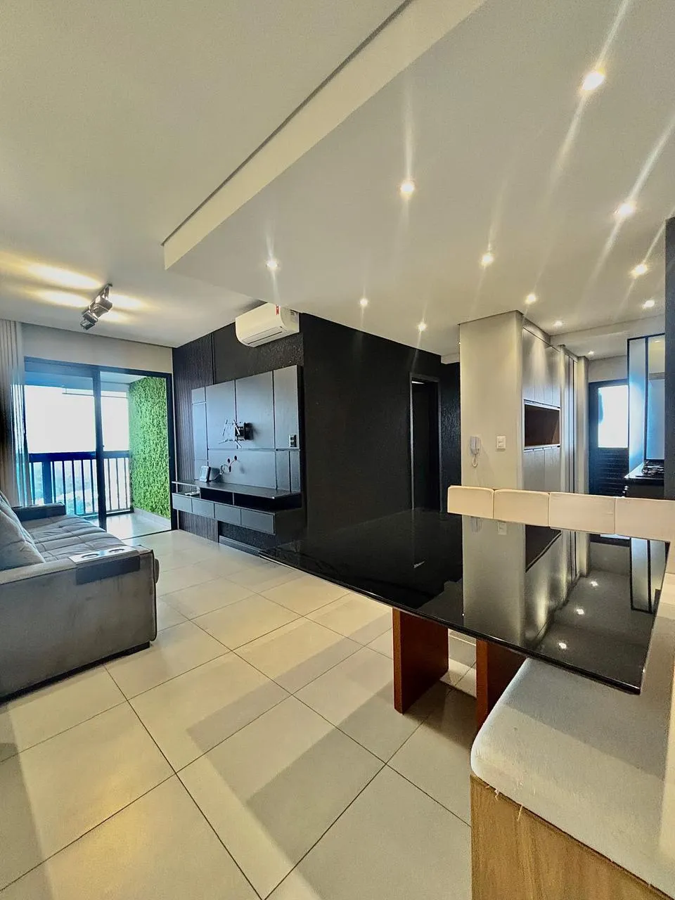 Apartamento Mobiliado à Venda com 2 dormitórios sendo 1 suíte e varanda gourmet, 77m² no Condomínio JK Boa Vista em Sorocaba/SP