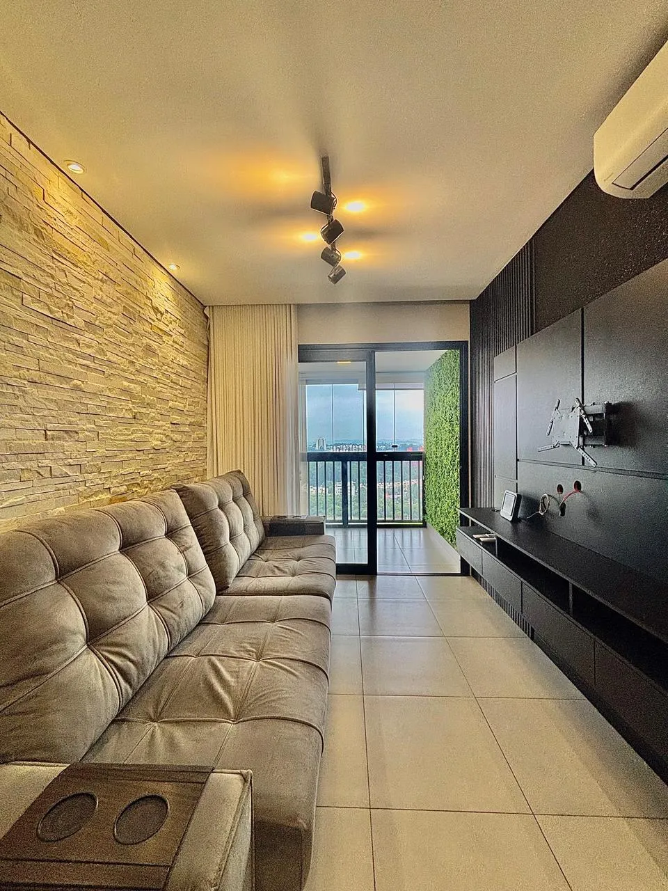 Apartamento Mobiliado à Venda com 2 dormitórios sendo 1 suíte e varanda gourmet, 77m² no Condomínio JK Boa Vista em Sorocaba/SP