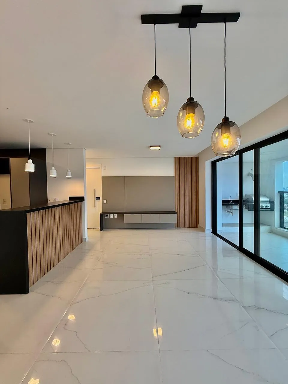 Apartamento à Venda com 3 suítes, modulados e ampla área gourmet com churrasqueira e vista incrível, 104m² no Condomínio Best View Campolim em Sorocaba/SP