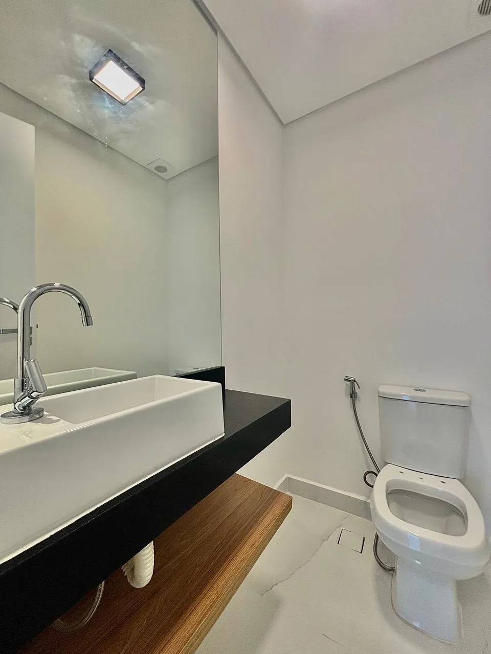 Apartamento à Venda com 3 suítes, modulados e ampla área gourmet com churrasqueira e vista incrível, 104m² no Condomínio Best View Campolim em Sorocaba/SP