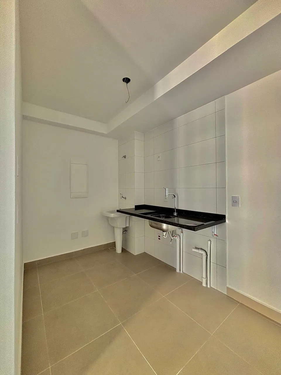 Apartamento à Venda com 1 suíte com closet e varanda gourmet com churrasqueira, 47m² no Condomínio Edifício Mandarim Campolim em Sorocaba/SP