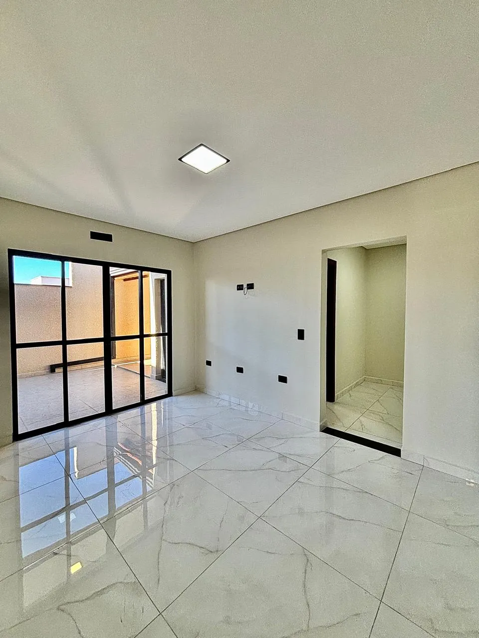 Casa Térrea à Venda com 3 dormitórios sendo 1 suíte e área gourmet com churrasqueira, 140m² em um terreno de 200m² no Condomínio Villagio Wanel em Sorocaba/SP
