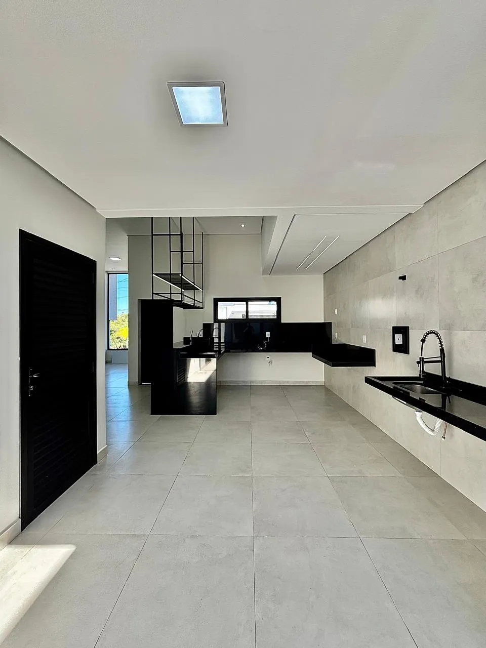 Casa Térrea à Venda com 3 dormitórios sendo 1 suíte e ampla área gourmet com churrasqueira, 143m² em um terreno de 200m² no Condomínio Villagio Wanel em Sorocaba/SP