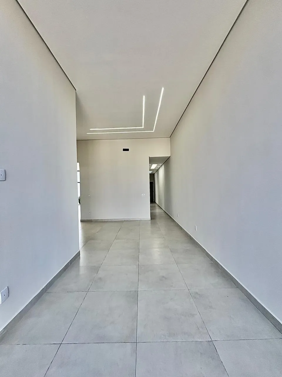 Casa Térrea à Venda com 3 dormitórios sendo 1 suíte e ampla área gourmet com churrasqueira, 143m² em um terreno de 200m² no Condomínio Villagio Wanel em Sorocaba/SP