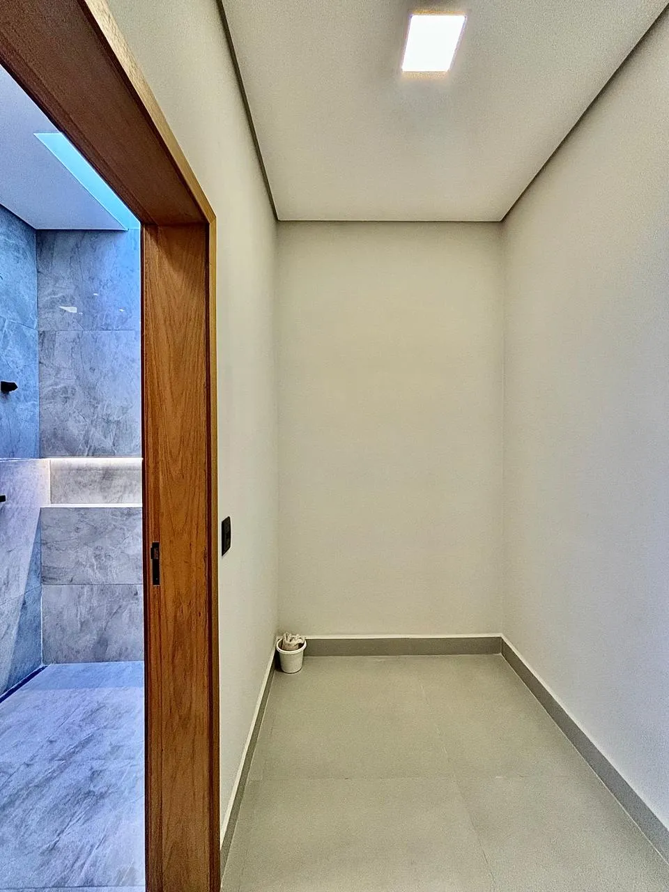 Casa Térrea à Venda com 3 dormitórios sendo 1 suíte e ampla área gourmet com piscina, 125m² em um terreno de 154m² no Condomínio Horto Florestal Villagio em Sorocaba/SP