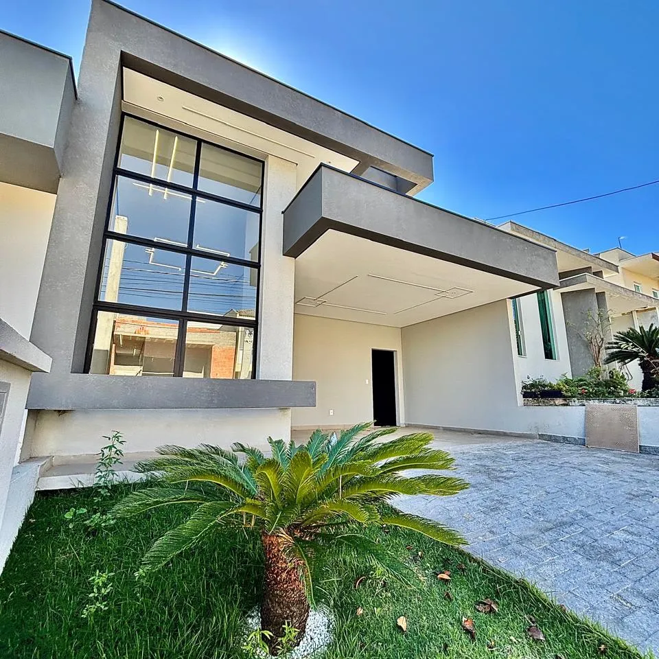 Casa Térrea à Venda com 3 dormitórios sendo 1 suíte e ampla área gourmet com piscina, 133m² em um terreno de 200m² no Condomínio Villagio Milano em Sorocaba/SP