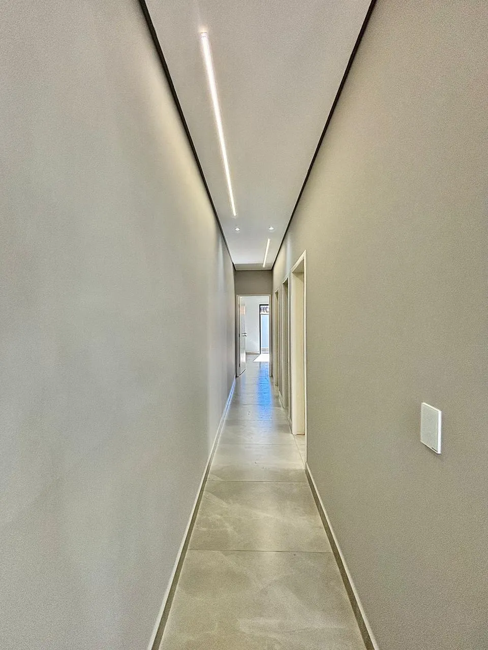 Casa Térrea à Venda com 3 dormitórios sendo 1 suíte e ampla área gourmet com piscina, 133m² em um terreno de 200m² no Condomínio Villagio Milano em Sorocaba/SP