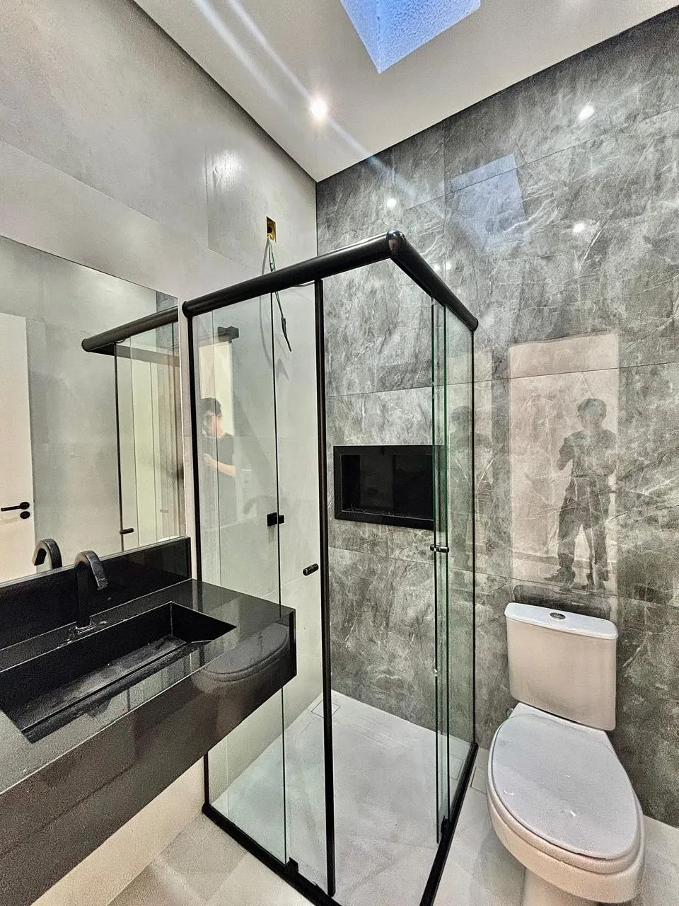 Casa Térrea à Venda com 3 dormitórios sendo 1 suíte e ampla área gourmet com churrasqueira, 105m² em um terreno de 154m² no Condomínio Villagio Ipanema 1 em Sorocaba/SP