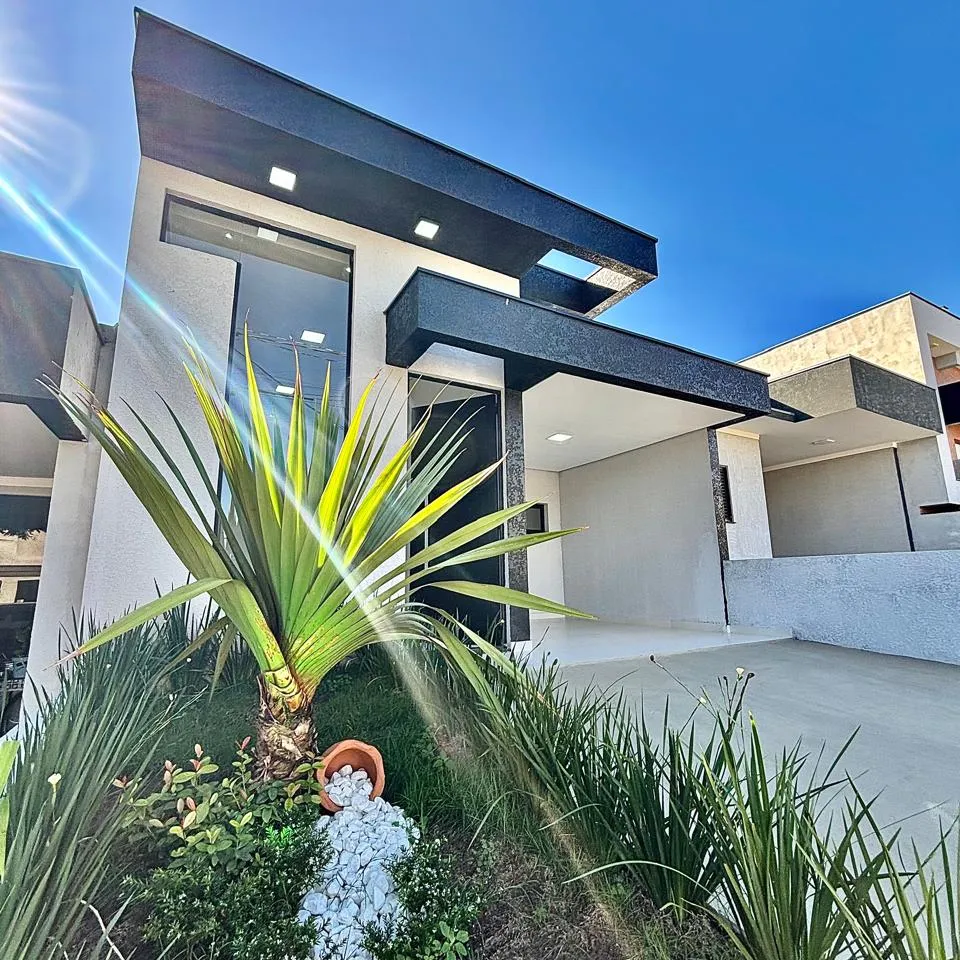 Casa Térrea à Venda com 3 dormitórios sendo 1 suíte e ampla área gourmet com churrasqueira, 105m² em um terreno de 154m² no Condomínio Villagio Ipanema 1 em Sorocaba/SP