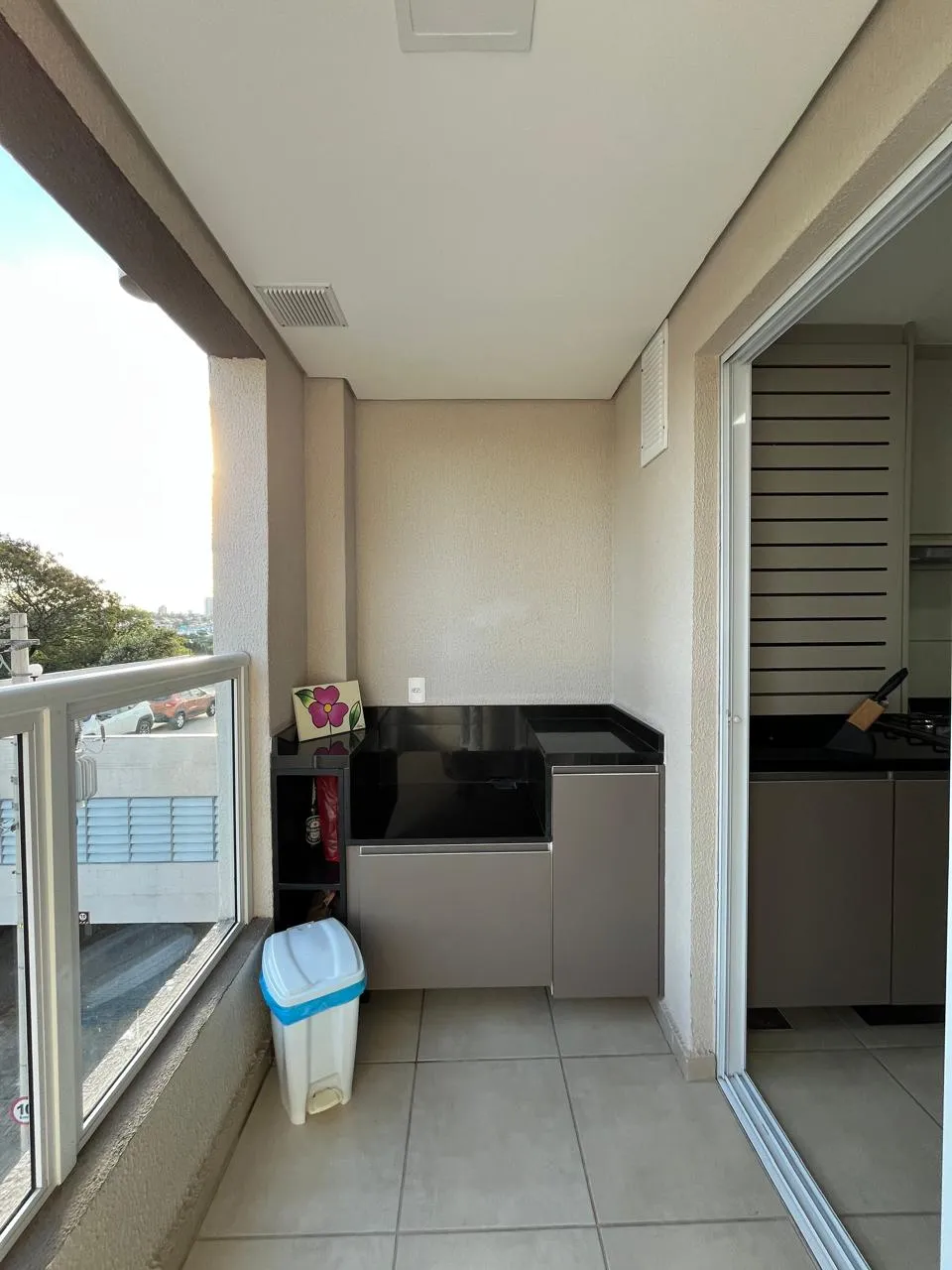 Apartamento Mobiliado à Venda com 2 dormitórios, móveis planejados e ampla área gourmet, 59m² no Condomínio JR São Paulo em Sorocaba/SP