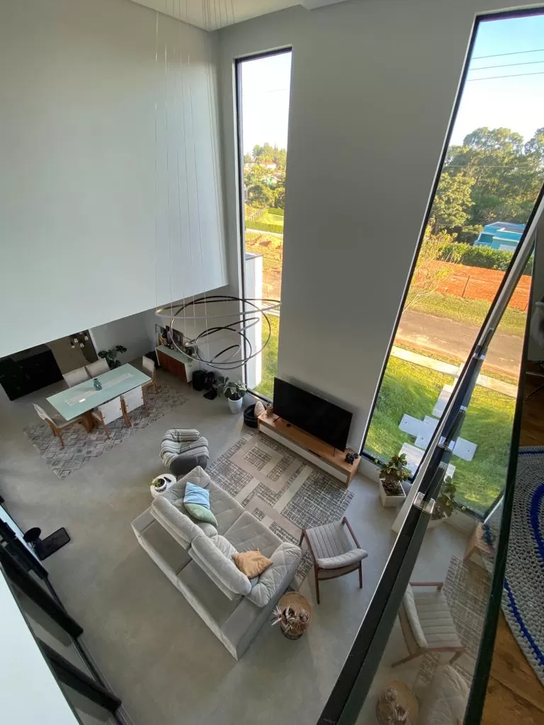 Sobrado à Venda com 4 quartos, 1 suíte e piscina, 304m² em Sorocaba/SP no Condomínio Vale do Lago