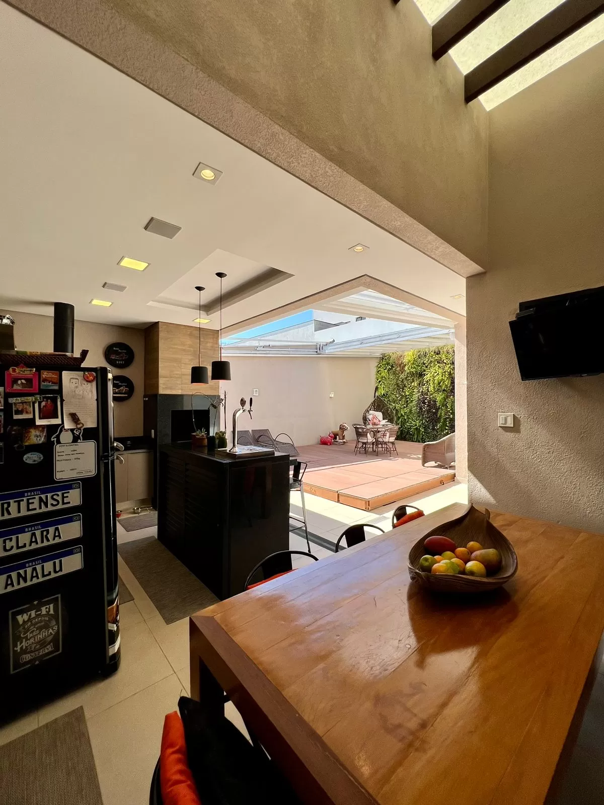 Casa à Venda com 3 suítes, adega, academia e piscina, 320m² em Votorantim/SP no Condomínio Alphaville Nova Esplanada
