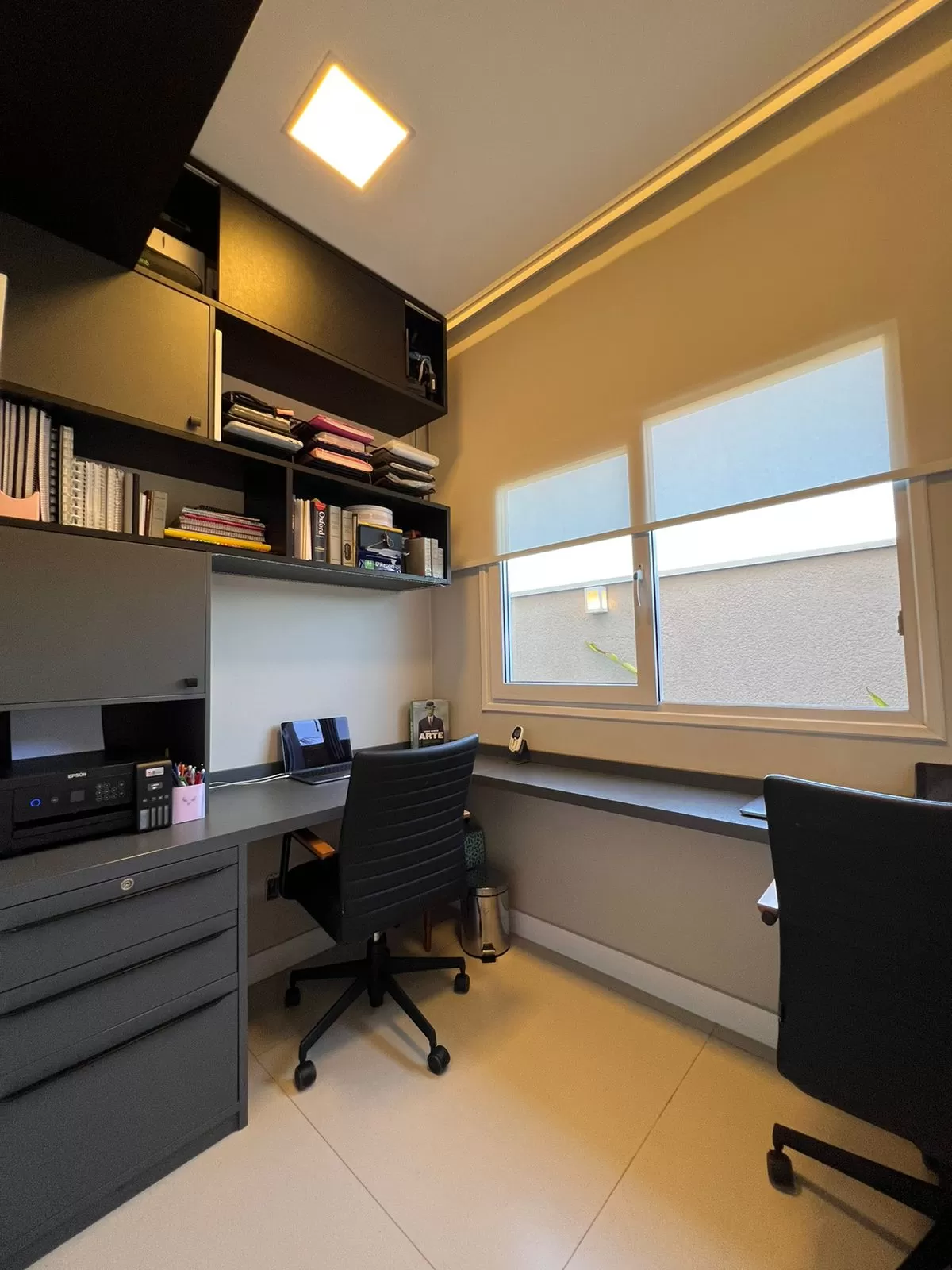 Casa à Venda com 3 suítes, adega, academia e piscina, 320m² em Votorantim/SP no Condomínio Alphaville Nova Esplanada