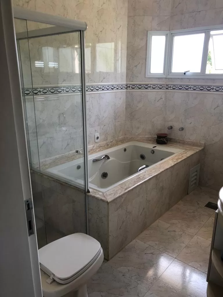 Sobrado à Venda no Campolim com 3 suítes, escritório e piscina, 321m² em Sorocaba/SP no Condomínio Tivoli Park
