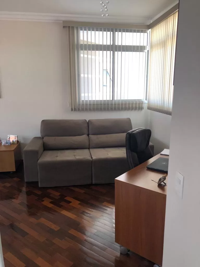 Sobrado à Venda no Campolim com 3 suítes, escritório e piscina, 321m² em Sorocaba/SP no Condomínio Tivoli Park