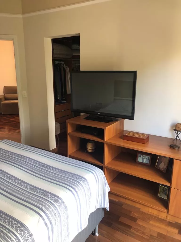 Sobrado à Venda no Campolim com 3 suítes, escritório e piscina, 321m² em Sorocaba/SP no Condomínio Tivoli Park