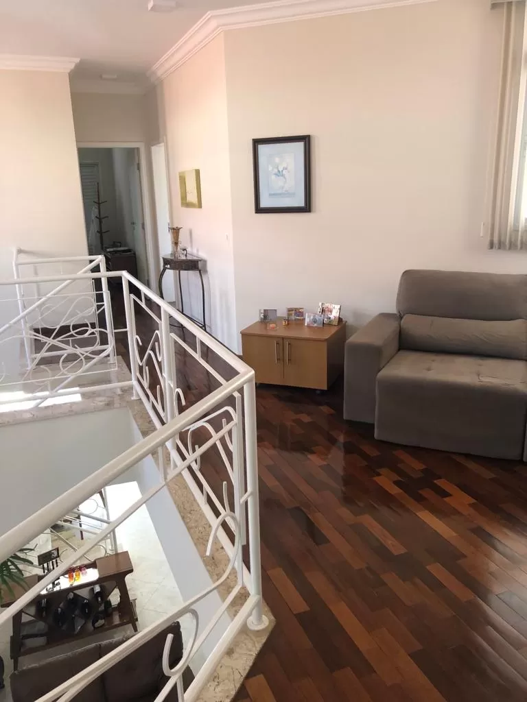 Sobrado à Venda no Campolim com 3 suítes, escritório e piscina, 321m² em Sorocaba/SP no Condomínio Tivoli Park