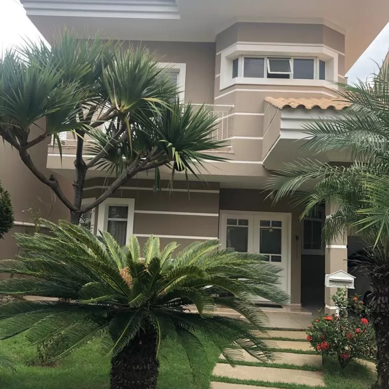 Sobrado à Venda no Campolim com 3 suítes, escritório e piscina, 321m² em Sorocaba/SP no Condomínio Tivoli Park