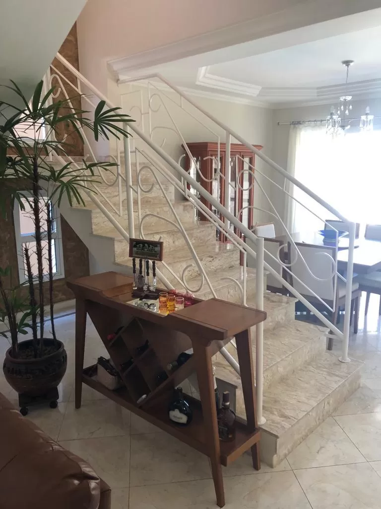 Sobrado à Venda no Campolim com 3 suítes, escritório e piscina, 321m² em Sorocaba/SP no Condomínio Tivoli Park