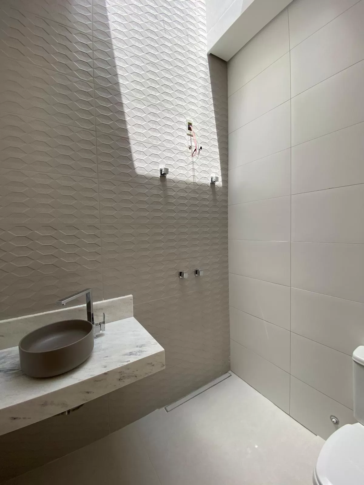 Casa Térrea à Venda com 3 suítes, escritório e piscina em Sorocaba/SP no Condomínio Le France