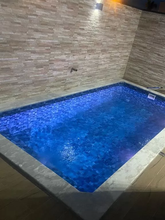 Sobrado Mobiliado à Venda com 3 quartos sendo 1 suíte, 164m² em Sorocaba/SP no Condomínio Horto Florestal Villagio