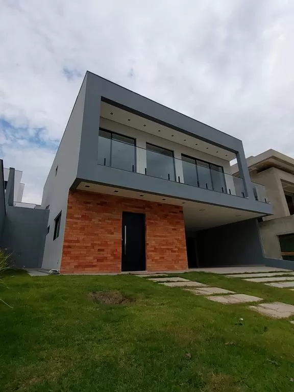 Sobrado Moderno à Venda com 3 suítes, escritório e piscina, 203m² em Votorantim/SP no Condomínio Cyrela Landscape 