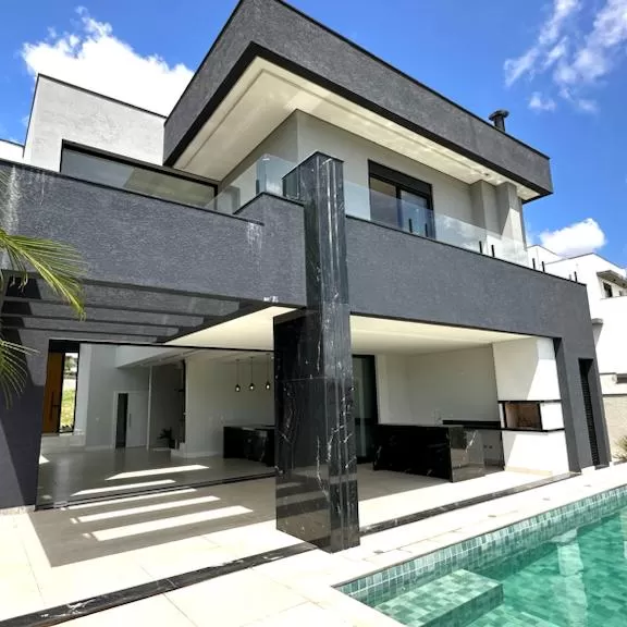 Casa à Venda com 4 suítes e escritório, 357m² em Votorantim/SP no Condomínio Alphaville Nova Esplanada