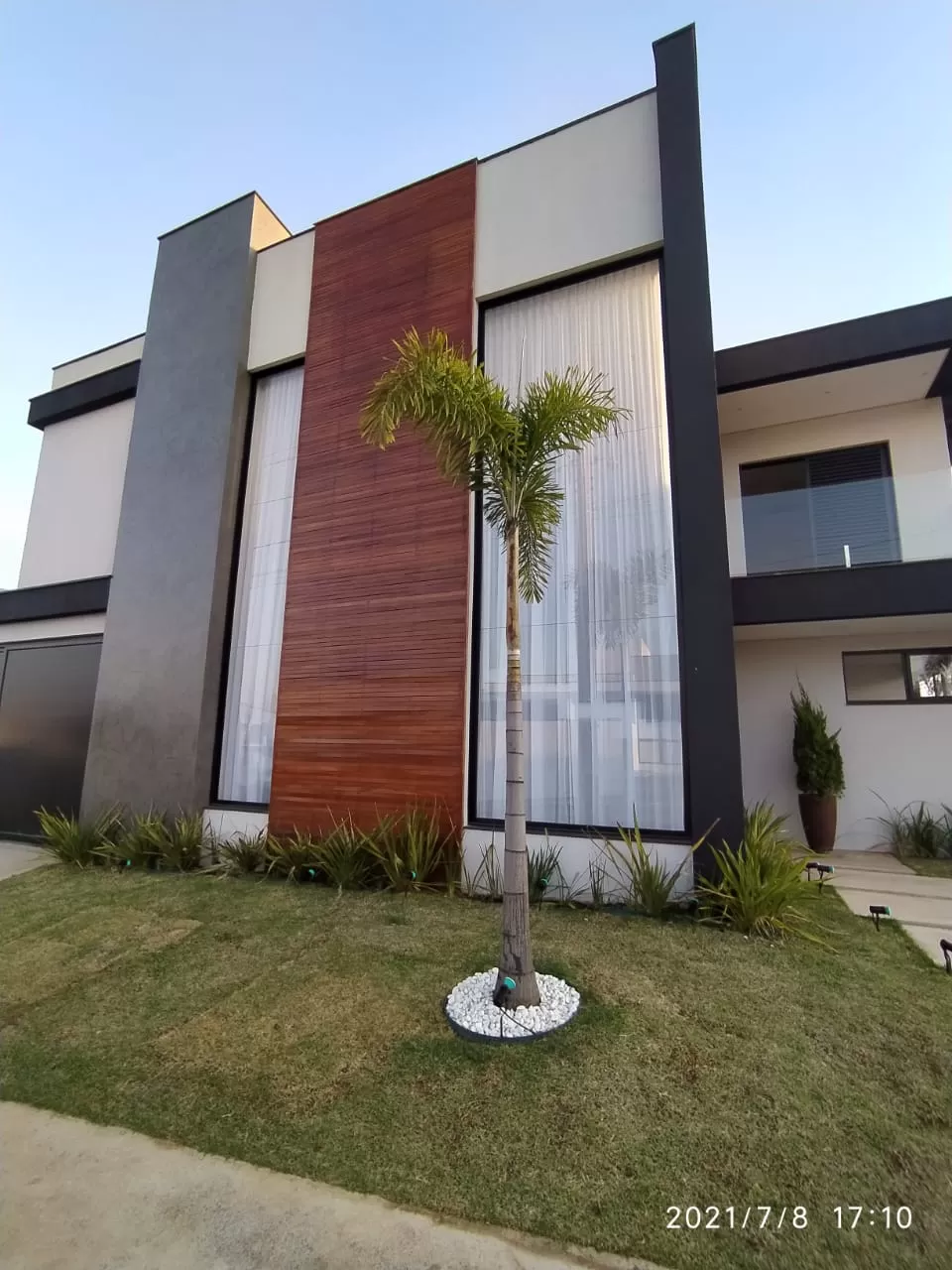 Casa à Venda na Modalidade de Porteira Fechada com 3 suítes e jacuzzi, 192m² em Sorocaba/SP no Condomínio Terras de São Francisco