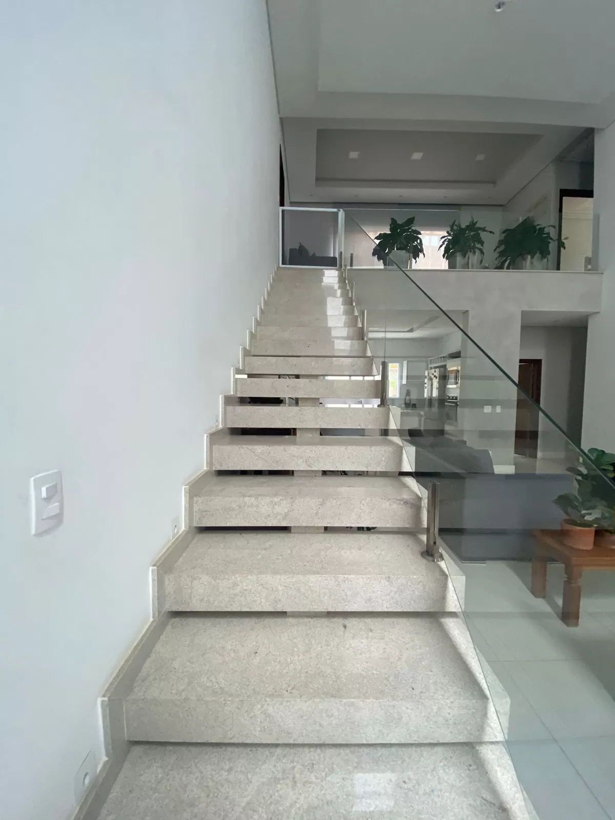 Casa à Venda e Locação com 4 suítes, escritório e piscina, 390m² em Votorantim/SP no Condominio Alphaville Nova Esplanada